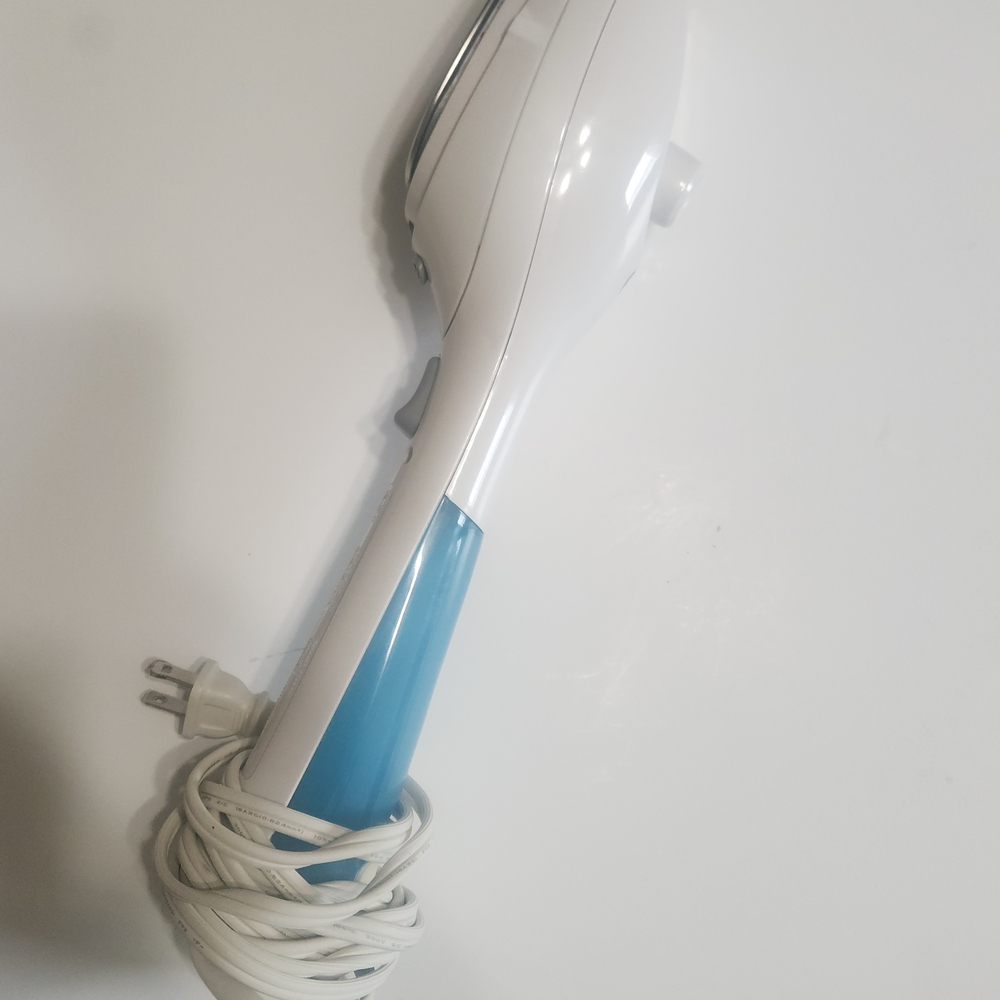 RIVAL HAND HELD GARMENT STEAMER 11570